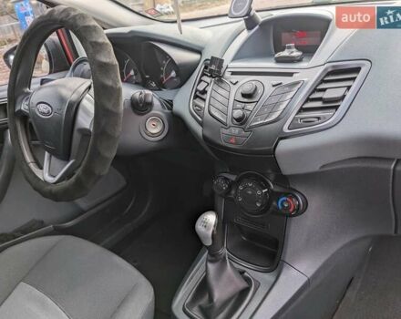 Форд Фиеста 2011 в Белой Церкве на Automoto.ua Красный Форд Фиеста, объемом двигателя 1.2 л и пробегом 239 тыс. км за 5400 $, фото 43 на Automoto.ua