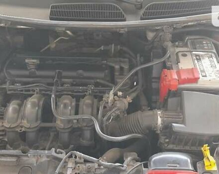 Червоний Форд Фієста, об'ємом двигуна 1.39 л та пробігом 240 тис. км за 4000 $, фото 13 на Automoto.ua