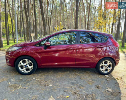 Форд Фиеста 2011 в Киеве на Automoto.ua Красный Форд Фиеста, объемом двигателя 1.4 л и пробегом 157 тыс. км за 6600 $, фото 2 на Automoto.ua