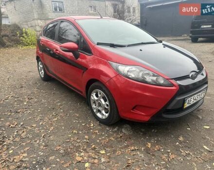 Красный Форд Фиеста, объемом двигателя 1.24 л и пробегом 148 тыс. км за 5700 $, фото 2 на Automoto.ua