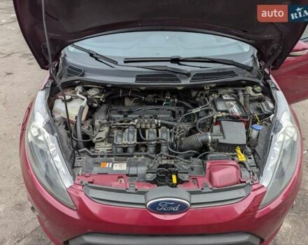 Червоний Форд Фієста, об'ємом двигуна 1.4 л та пробігом 134 тис. км за 5750 $, фото 6 на Automoto.ua