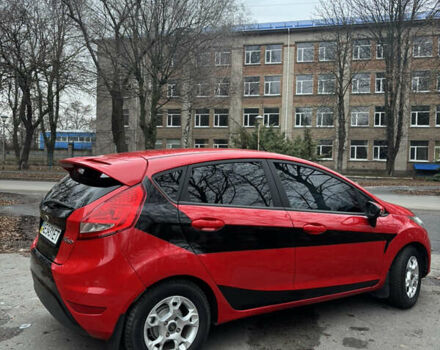 Червоний Форд Фієста, об'ємом двигуна 1.24 л та пробігом 148 тис. км за 5500 $, фото 3 на Automoto.ua