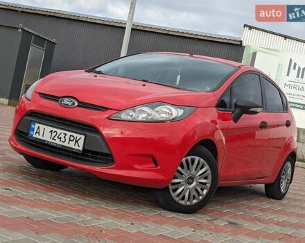 Форд Фиеста 2011 в Белой Церкве на Automoto.ua Красный Форд Фиеста, объемом двигателя 1.2 л и пробегом 239 тыс. км за 5400 $, фото 1 на Automoto.ua