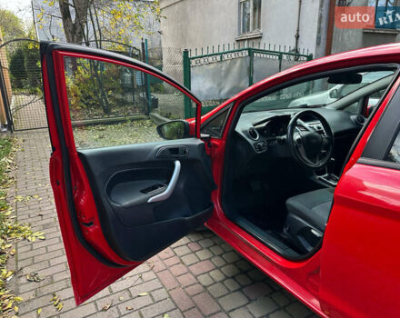 Форд Фиеста 2011 в Львове на Automoto.ua Красный Форд Фиеста, объемом двигателя 1.39 л и пробегом 118 тыс. км за 6800 $, фото 9 на Automoto.ua