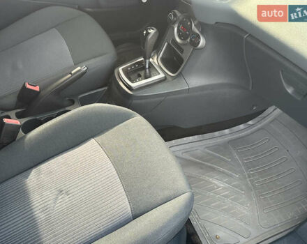 Форд Фиеста 2011 в Одессе на Automoto.ua Красный Форд Фиеста, объемом двигателя 1.4 л и пробегом 65 тыс. км за 7300 $, фото 42 на Automoto.ua