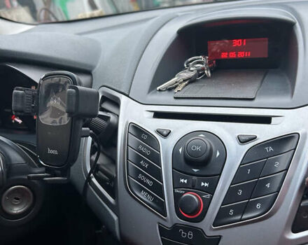 Форд Фиеста 2011 в Виннице на Automoto.ua Красный Форд Фиеста, объемом двигателя 1.4 л и пробегом 149 тыс. км за 8000 $, фото 8 на Automoto.ua
