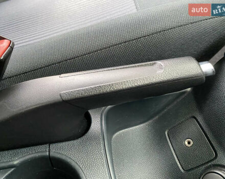 Красный Форд Фиеста, объемом двигателя 1.4 л и пробегом 65 тыс. км за 8300 $, фото 62 на Automoto.ua