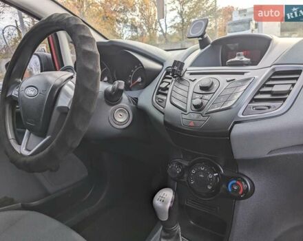 Форд Фиеста 2011 в Белой Церкве на Automoto.ua Красный Форд Фиеста, объемом двигателя 1.2 л и пробегом 239 тыс. км за 5400 $, фото 44 на Automoto.ua