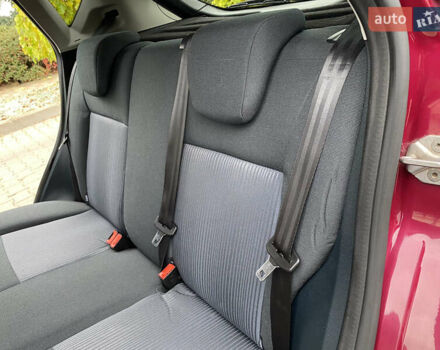 Красный Форд Фиеста, объемом двигателя 1.4 л и пробегом 65 тыс. км за 8300 $, фото 70 на Automoto.ua