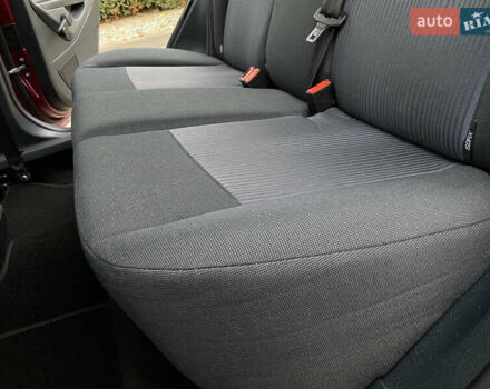 Красный Форд Фиеста, объемом двигателя 1.4 л и пробегом 65 тыс. км за 8300 $, фото 71 на Automoto.ua