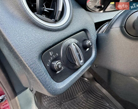 Форд Фиеста 2011 в Киеве на Automoto.ua Красный Форд Фиеста, объемом двигателя 1.4 л и пробегом 157 тыс. км за 6600 $, фото 12 на Automoto.ua