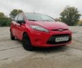 Красный Форд Фиеста, объемом двигателя 1.2 л и пробегом 220 тыс. км за 5150 $, фото 2 на Automoto.ua