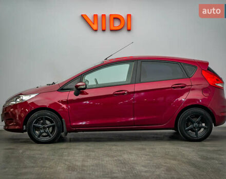 Красный Форд Фиеста, объемом двигателя 1.2 л и пробегом 186 тыс. км за 5664 $, фото 2 на Automoto.ua