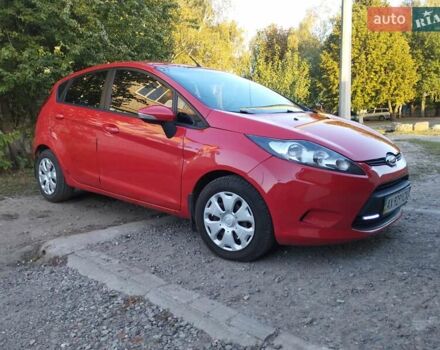Червоний Форд Фієста, об'ємом двигуна 1.24 л та пробігом 62 тис. км за 6250 $, фото 2 на Automoto.ua