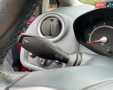 Красный Форд Фиеста, объемом двигателя 1.4 л и пробегом 65 тыс. км за 8300 $, фото 56 на Automoto.ua