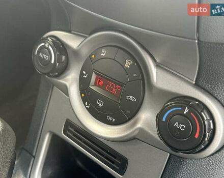 Форд Фиеста 2011 в Одессе на Automoto.ua Красный Форд Фиеста, объемом двигателя 1.4 л и пробегом 65 тыс. км за 7300 $, фото 47 на Automoto.ua