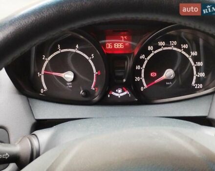 Червоний Форд Фієста, об'ємом двигуна 1.24 л та пробігом 62 тис. км за 6250 $, фото 13 на Automoto.ua