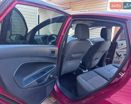 Форд Фиеста 2011 в Кременчуге на Automoto.ua Красный Форд Фиеста, объемом двигателя 1.4 л и пробегом 114 тыс. км за 7800 $, фото 13 на Automoto.ua