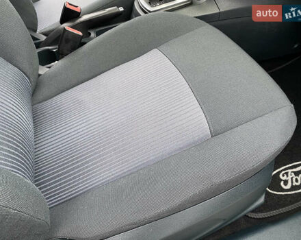 Красный Форд Фиеста, объемом двигателя 1.4 л и пробегом 65 тыс. км за 8300 $, фото 84 на Automoto.ua