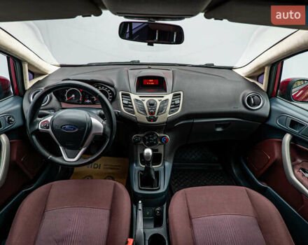 Красный Форд Фиеста, объемом двигателя 1.2 л и пробегом 186 тыс. км за 5664 $, фото 9 на Automoto.ua