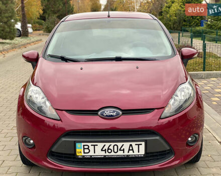 Красный Форд Фиеста, объемом двигателя 1.4 л и пробегом 65 тыс. км за 8300 $, фото 7 на Automoto.ua