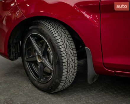 Красный Форд Фиеста, объемом двигателя 1.2 л и пробегом 186 тыс. км за 5664 $, фото 7 на Automoto.ua