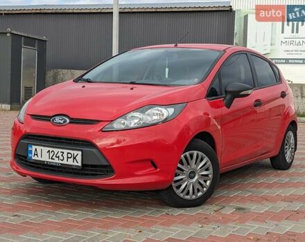 Форд Фиеста 2011 в Белой Церкве на Automoto.ua Красный Форд Фиеста, объемом двигателя 1.2 л и пробегом 239 тыс. км за 5400 $, фото 2 на Automoto.ua