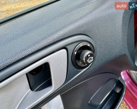 Форд Фиеста 2011 в Киеве на Automoto.ua Красный Форд Фиеста, объемом двигателя 1.4 л и пробегом 157 тыс. км за 6600 $, фото 13 на Automoto.ua