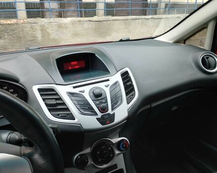 Червоний Форд Фієста, об'ємом двигуна 1.25 л та пробігом 62 тис. км за 6300 $, фото 15 на Automoto.ua