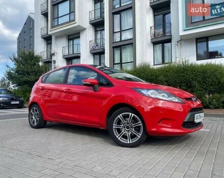 Красный Форд Фиеста, объемом двигателя 1.4 л и пробегом 132 тыс. км за 6830 $, фото 4 на Automoto.ua