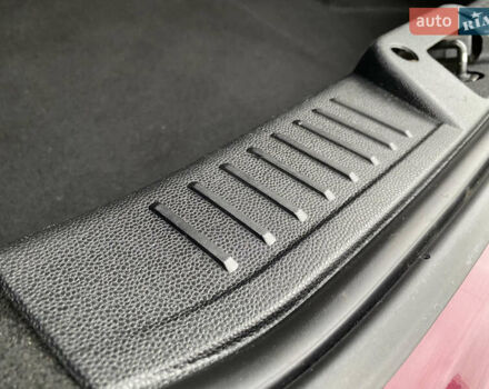 Красный Форд Фиеста, объемом двигателя 1.4 л и пробегом 65 тыс. км за 8300 $, фото 91 на Automoto.ua