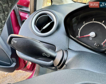 Форд Фиеста 2011 в Киеве на Automoto.ua Красный Форд Фиеста, объемом двигателя 1.4 л и пробегом 157 тыс. км за 6600 $, фото 15 на Automoto.ua