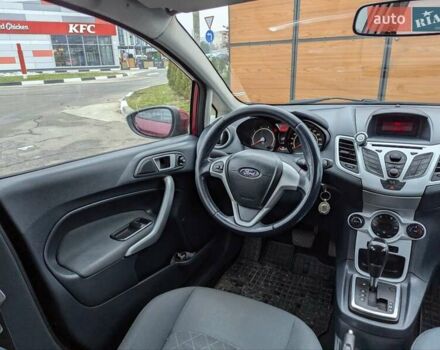 Червоний Форд Фієста, об'ємом двигуна 1.4 л та пробігом 134 тис. км за 5750 $, фото 5 на Automoto.ua