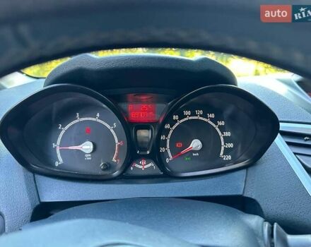 Червоний Форд Фієста, об'ємом двигуна 1.39 л та пробігом 170 тис. км за 6300 $, фото 11 на Automoto.ua