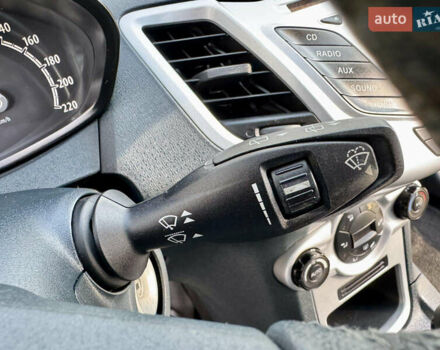 Форд Фиеста 2011 в Киеве на Automoto.ua Красный Форд Фиеста, объемом двигателя 1.4 л и пробегом 157 тыс. км за 6600 $, фото 17 на Automoto.ua