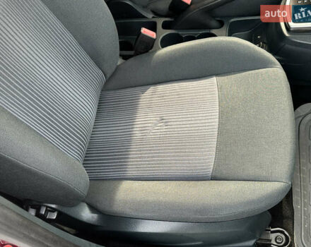 Форд Фиеста 2011 в Одессе на Automoto.ua Красный Форд Фиеста, объемом двигателя 1.4 л и пробегом 65 тыс. км за 7300 $, фото 46 на Automoto.ua