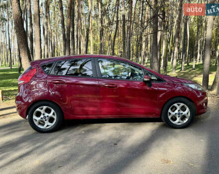 Форд Фиеста 2011 в Киеве на Automoto.ua Красный Форд Фиеста, объемом двигателя 1.4 л и пробегом 157 тыс. км за 6600 $, фото 1 на Automoto.ua