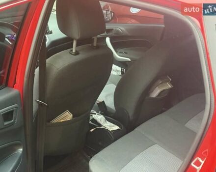 Красный Форд Фиеста, объемом двигателя 1.24 л и пробегом 148 тыс. км за 5700 $, фото 5 на Automoto.ua