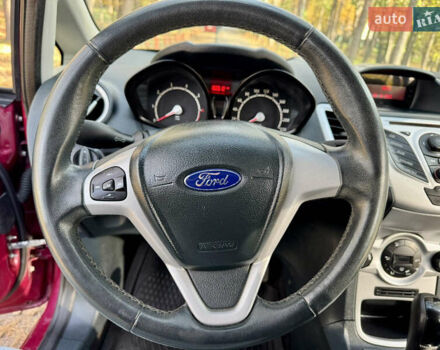 Форд Фиеста 2011 в Киеве на Automoto.ua Красный Форд Фиеста, объемом двигателя 1.4 л и пробегом 157 тыс. км за 6600 $, фото 18 на Automoto.ua