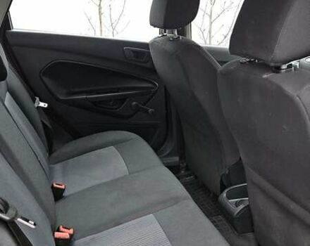 Червоний Форд Фієста, об'ємом двигуна 1.4 л та пробігом 156 тис. км за 7000 $, фото 6 на Automoto.ua