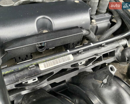 Красный Форд Фиеста, объемом двигателя 1.4 л и пробегом 65 тыс. км за 8300 $, фото 96 на Automoto.ua