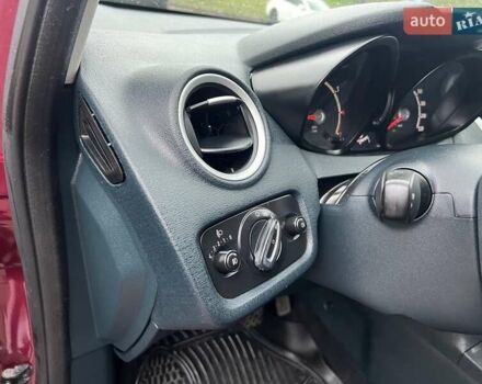 Красный Форд Фиеста, объемом двигателя 1.4 л и пробегом 168 тыс. км за 6700 $, фото 10 на Automoto.ua