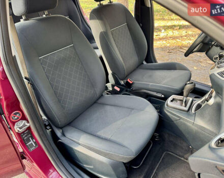 Форд Фиеста 2011 в Киеве на Automoto.ua Красный Форд Фиеста, объемом двигателя 1.4 л и пробегом 157 тыс. км за 6600 $, фото 26 на Automoto.ua