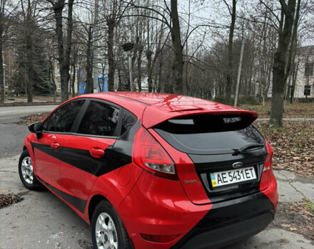 Червоний Форд Фієста, об'ємом двигуна 1.24 л та пробігом 148 тис. км за 5500 $, фото 4 на Automoto.ua
