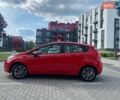 Красный Форд Фиеста, объемом двигателя 1.4 л и пробегом 132 тыс. км за 6830 $, фото 2 на Automoto.ua