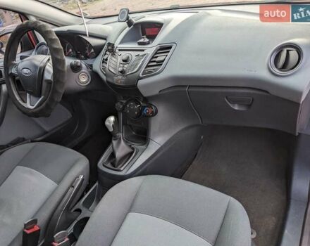 Форд Фиеста 2011 в Белой Церкве на Automoto.ua Красный Форд Фиеста, объемом двигателя 1.2 л и пробегом 239 тыс. км за 5400 $, фото 42 на Automoto.ua