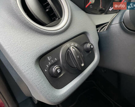 Красный Форд Фиеста, объемом двигателя 1.4 л и пробегом 65 тыс. км за 8300 $, фото 50 на Automoto.ua