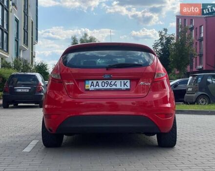 Красный Форд Фиеста, объемом двигателя 1.4 л и пробегом 132 тыс. км за 6830 $, фото 6 на Automoto.ua