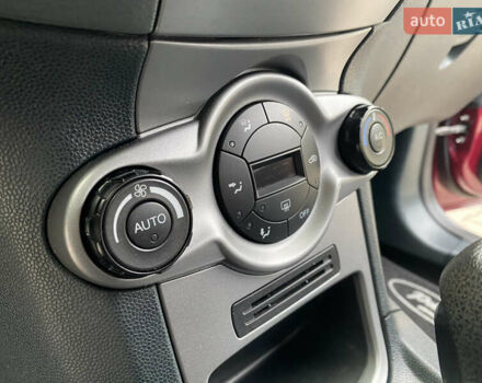 Красный Форд Фиеста, объемом двигателя 1.4 л и пробегом 65 тыс. км за 8300 $, фото 61 на Automoto.ua