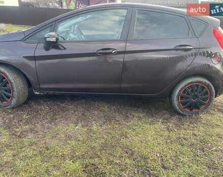 Червоний Форд Фієста, об'ємом двигуна 1.4 л та пробігом 134 тис. км за 5800 $, фото 3 на Automoto.ua